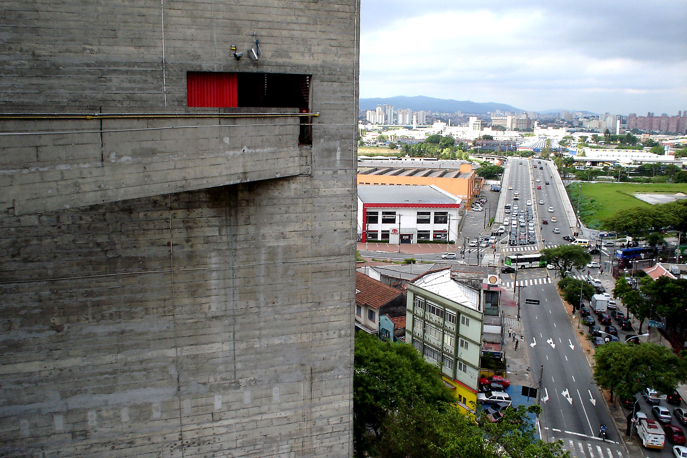 SESC Pompéia, São Paulo, de Lina Bo Bardi: el método, no el origen, de la Cadeira Girafa